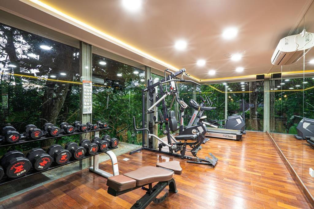 Pandawa All Suites Hotel Seminyak Buitenkant foto